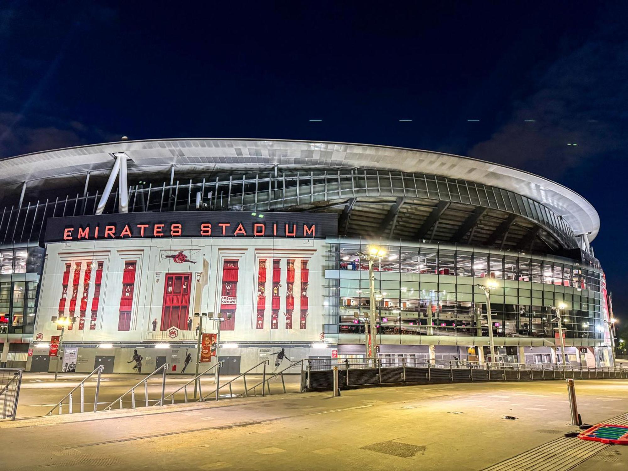 The Emirates Stadium Apartment London Exterior photo